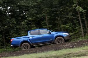 Mitsubishi L200 Double Cab Warrior 2015 года